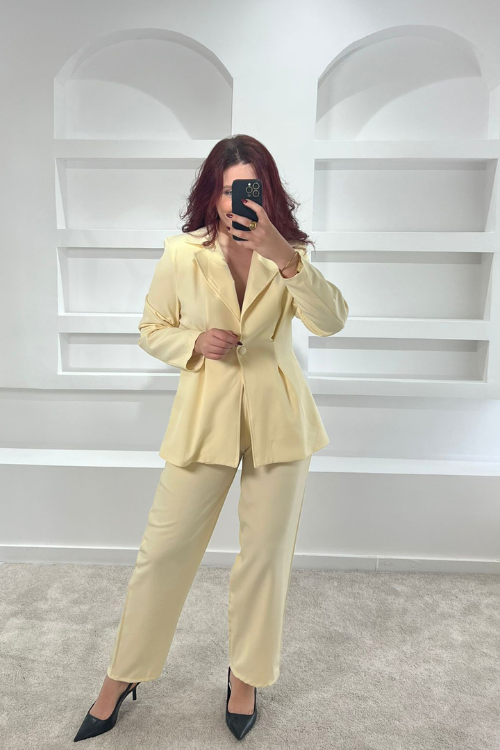 Conjunto Amarelo Cintado