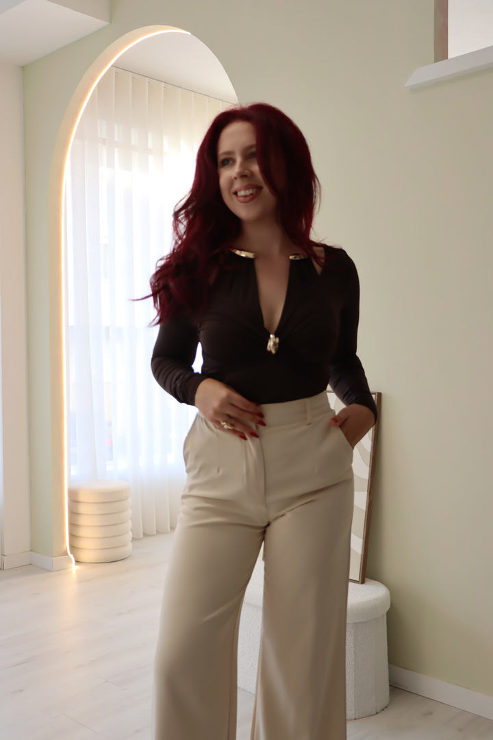 Body Efeito Colar Castanho